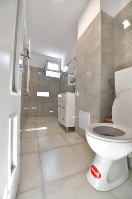 Luxury Studio / M Romancierilor Bukarest Exteriör bild