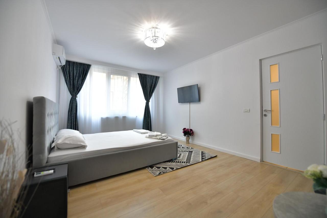 Luxury Studio / M Romancierilor Bukarest Exteriör bild