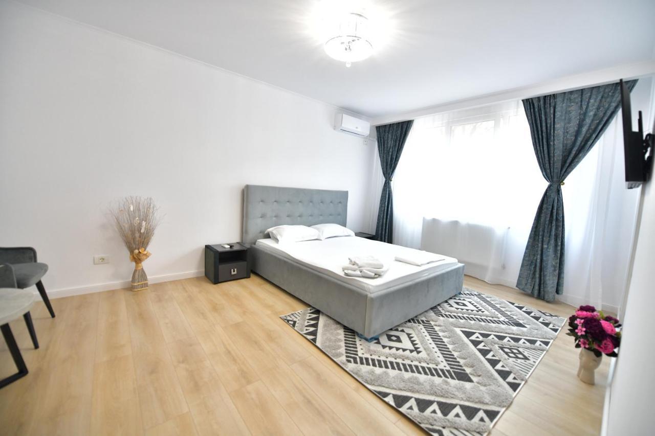 Luxury Studio / M Romancierilor Bukarest Exteriör bild